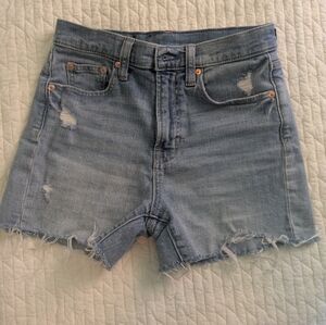 Gap 4" High Rise Denim Shorts, Size 2/26